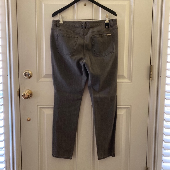 Michael Kors Straight Leg Jeans/Gray-Green/Size 10/Style 11818/NEW/NEVER WORN! - Picture 2 of 3